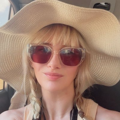 Queen Natalie profile